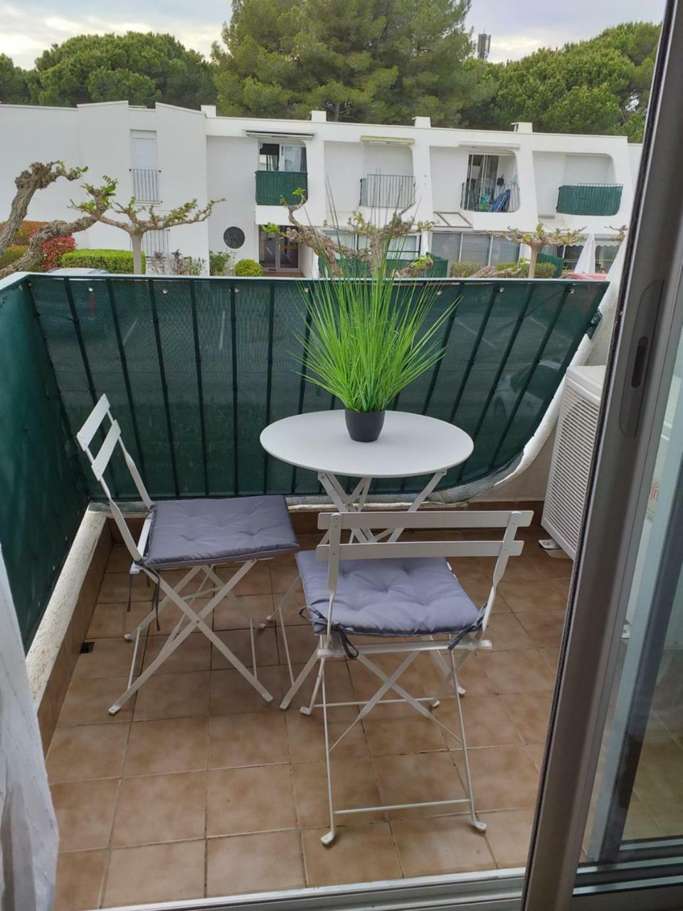 Studio de 25m2 tout équipé à 250m du bord de mer La Grande Motte Extérieur photo